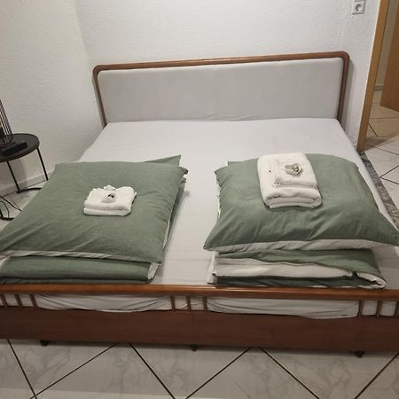 Moderne Landwohnung - Pension - Top Lage 고트마딩겐 외부 사진