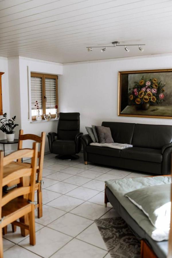 Moderne Landwohnung - Pension - Top Lage 고트마딩겐 외부 사진