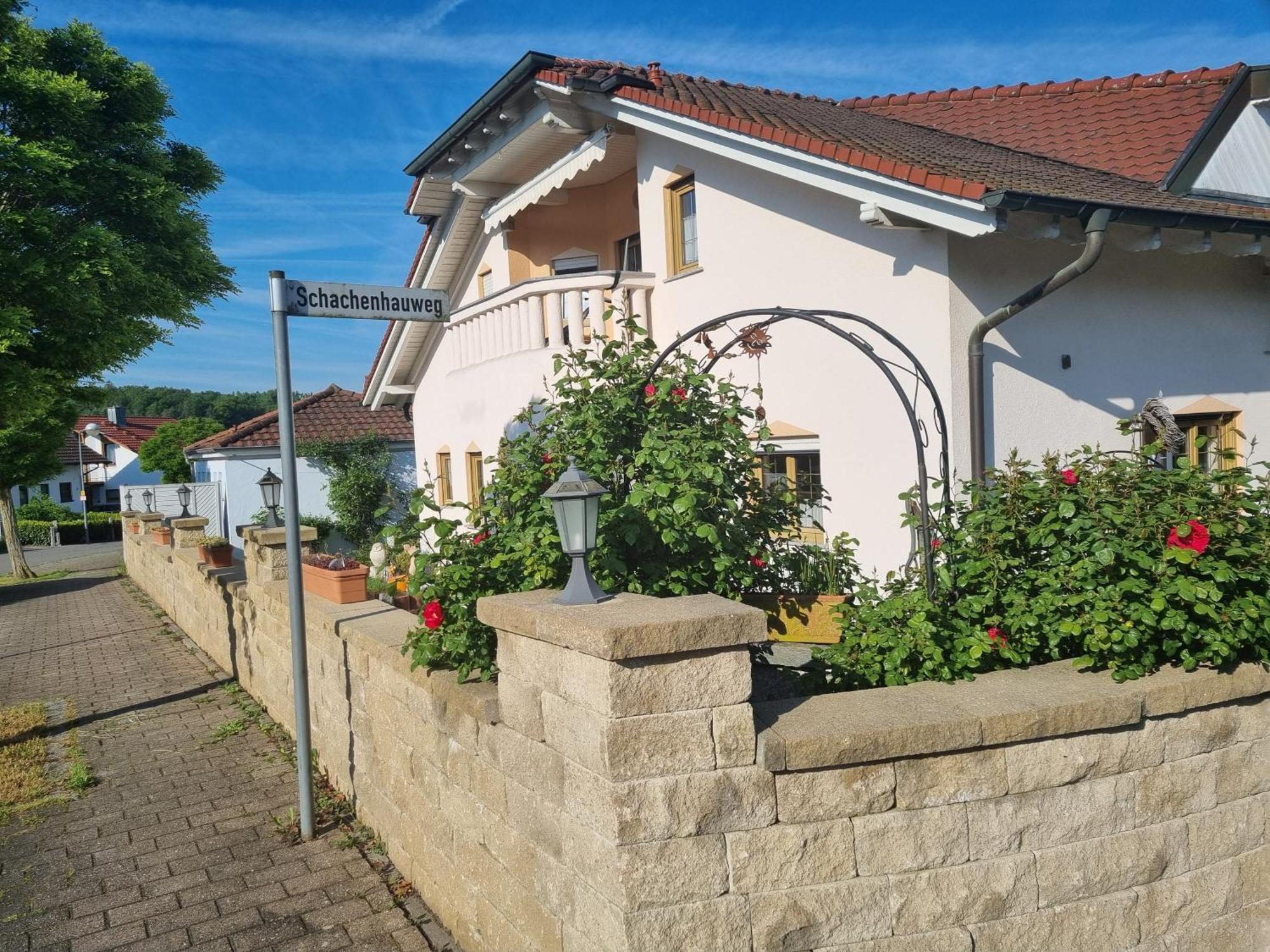 Moderne Landwohnung - Pension - Top Lage 고트마딩겐 외부 사진